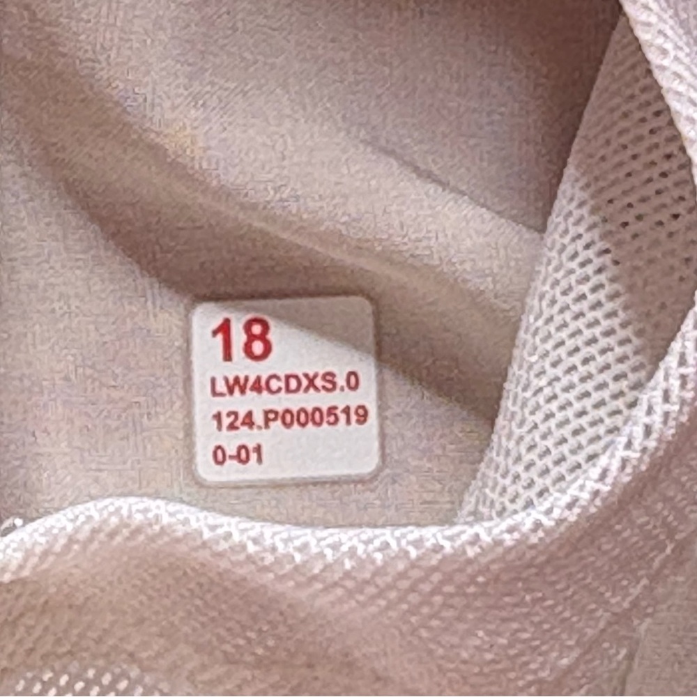Lululemon 2024 Olympic Team Canada Convertible Jacket - Picture 7 of 9